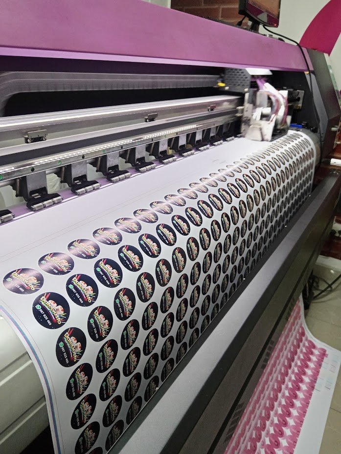 Stickers publicitarios personalizados para negocios