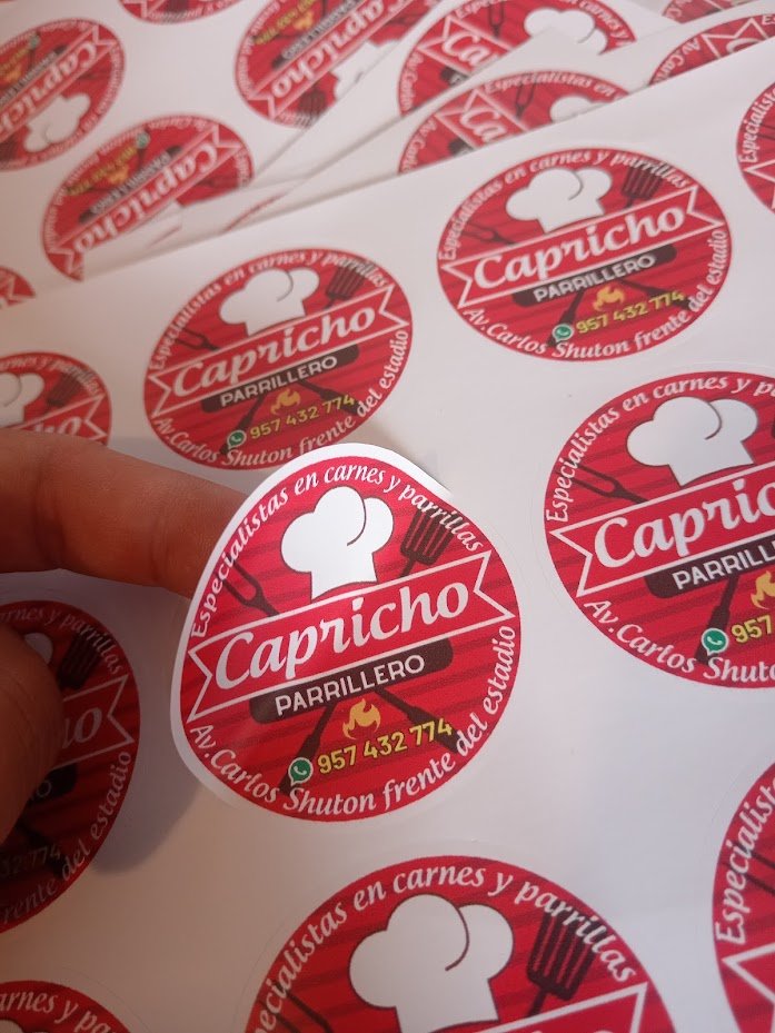 Stickers troquelados personalizados EMDGRAF Perú
