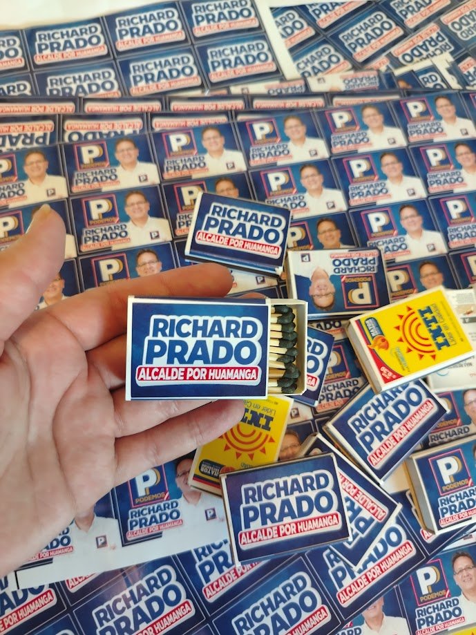 Mandar hacer stickers para cajas de fósforos con materiales de alta calidad.